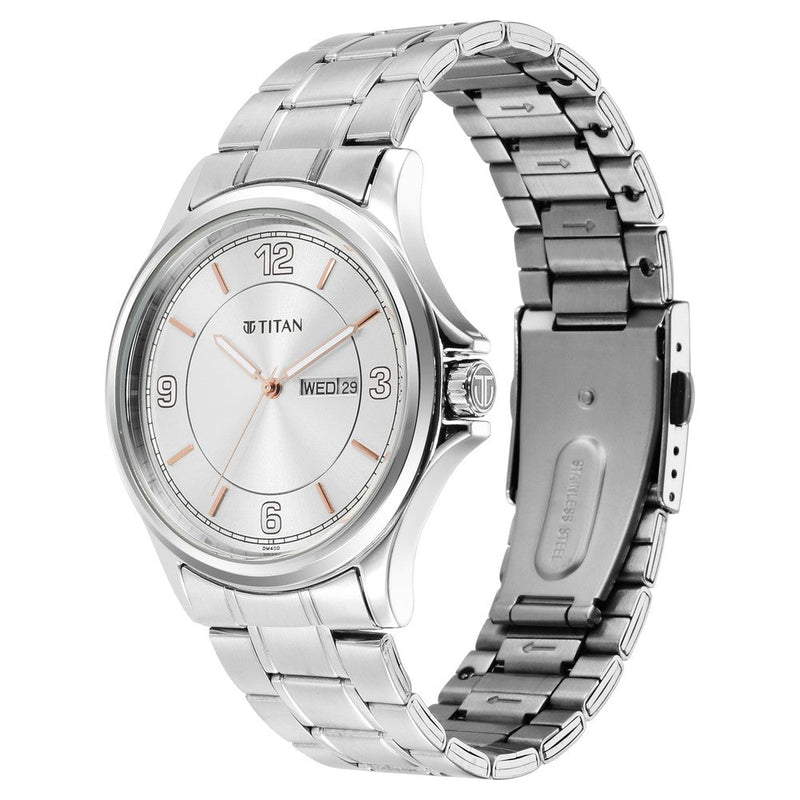 Titan Trendsetters Light Champ Dial Analog Stainless Steel Strap watch for Men