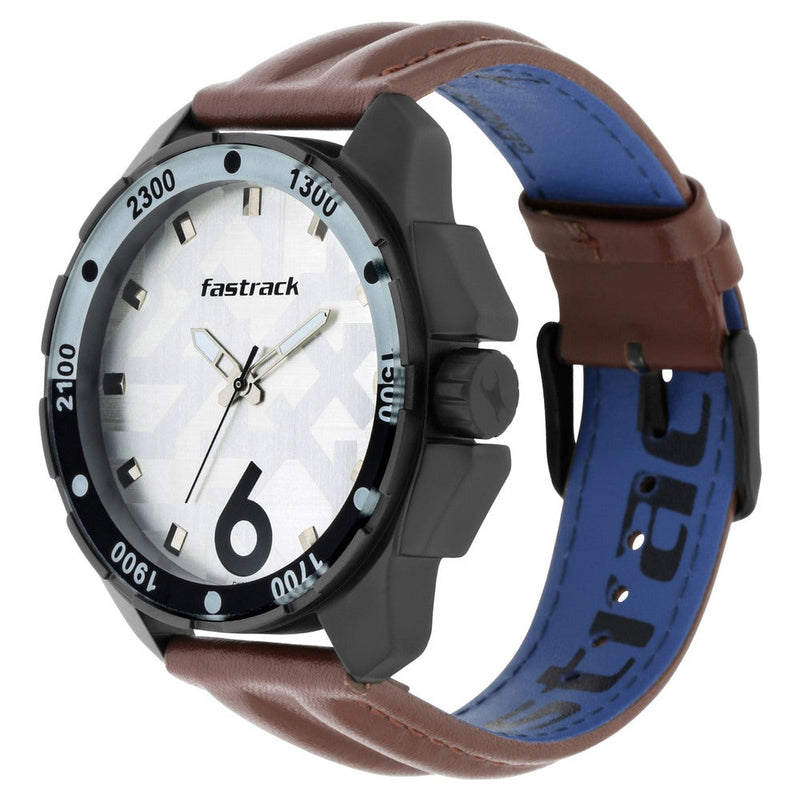 Fastrack Hitlist Quartz Analog with Day and Date White Dial Leather Strap Watch for Guys